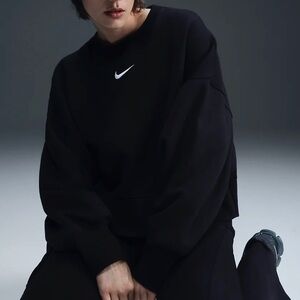 NIKE- sport sweater